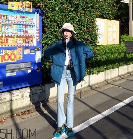 蓝色面包服怎么搭配,面包服适合什么人穿