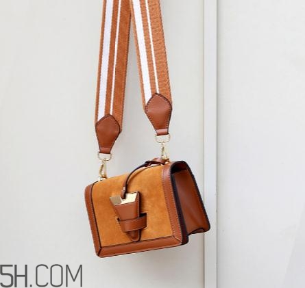 翻毛皮的包包怎么打理,旧皮包如何翻新上色