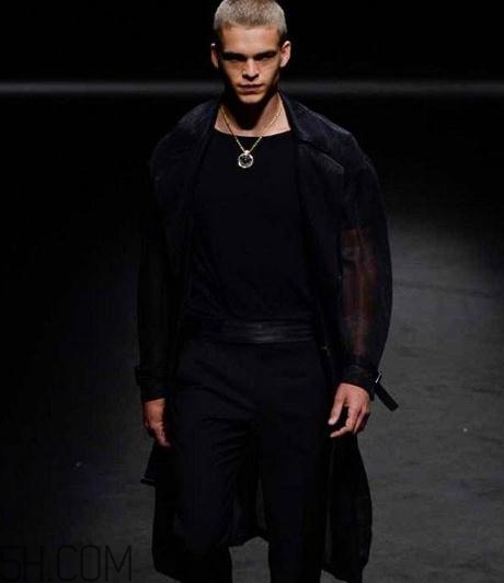 范思哲衣服怎么样,范思哲衣服一般什么价位 范思哲衣服怎么样,范思哲衣服一般什么价位