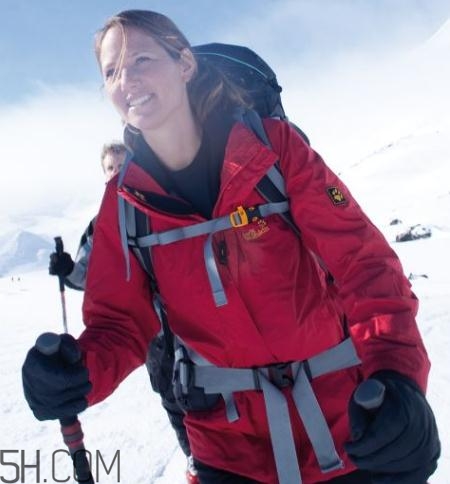 狼爪冲锋衣是哪个国家的品牌,狼爪户外品牌是哪个国家的品牌