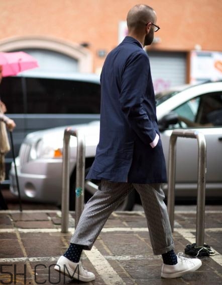 男士九分裤多长最合适,男士九分裤搭配