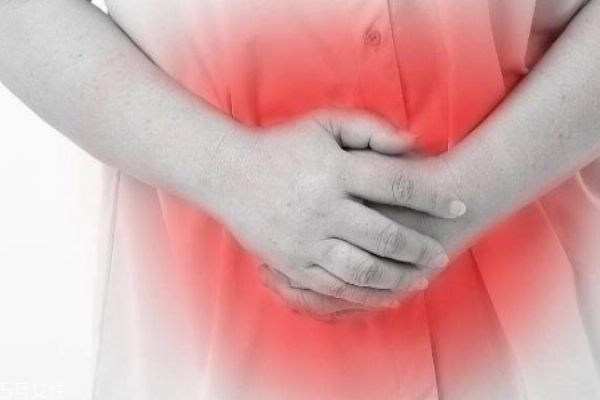 手术都得避开月经期。(手术要避开月经期) 手术都得避开月经期。(手术要避开月经期)