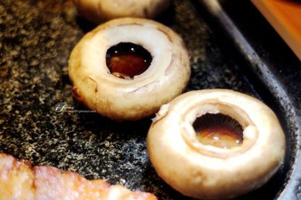 婴儿多大之后可以吃口蘑菇(宝宝能吃口蘑菇吗?)