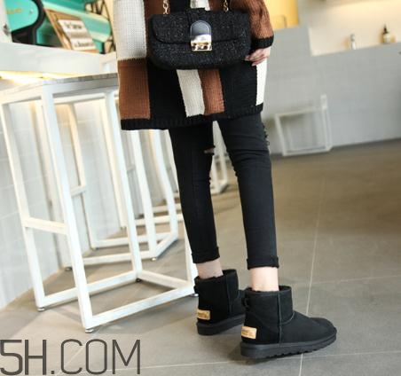 皮毛一体雪地靴防水吗,羊皮毛一体雪地靴防水吗