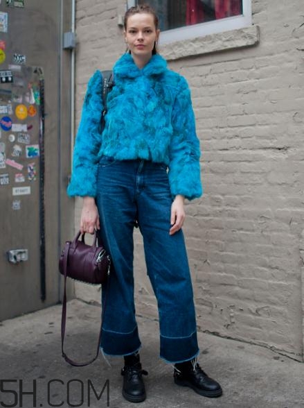 牛仔阔腿裤怎么搭比较好图片,牛仔阔腿裤应该怎么搭配才完美? 牛仔阔腿裤怎么搭比较好图片,牛仔阔腿裤应该怎么搭配才完美?