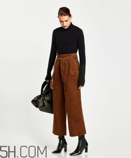 焦糖色阔腿裤怎么搭配,焦糖色阔腿裤配什么上衣好看