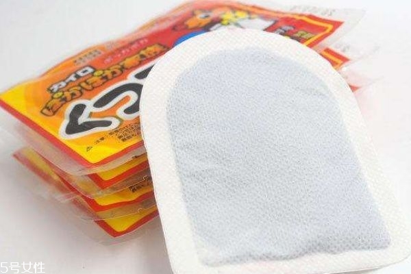 使用暖宝宝时要注意(使用暖宝宝要注意什么)