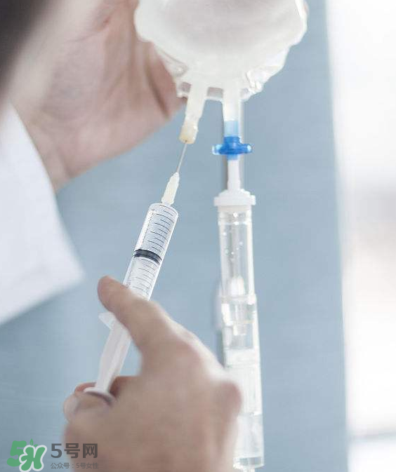 经常用生理盐水洗眼睛好不好,生理盐水洗眼睛好不好