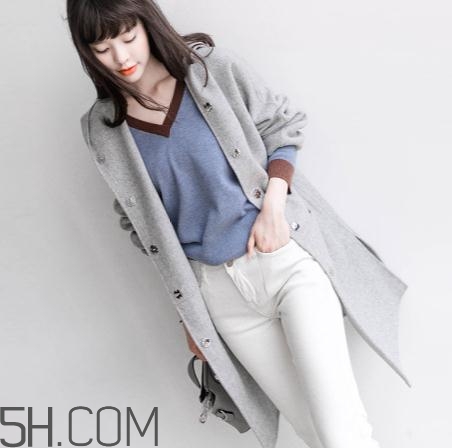 羊毛衫贴身穿扎吗,纯羊毛衫贴身穿扎人吗?