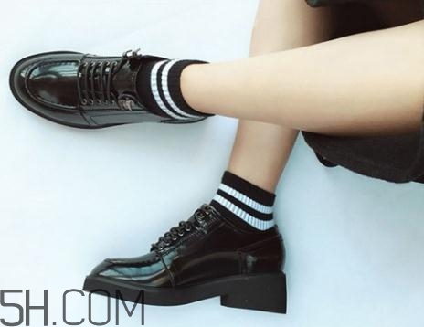 新皮鞋有味道怎么快速去除,怎么去除新皮鞋的味道