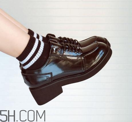 新皮鞋放久了会坏吗,新皮鞋时间长了能放坏吗 新皮鞋放久了会坏吗,新皮鞋时间长了能放坏吗