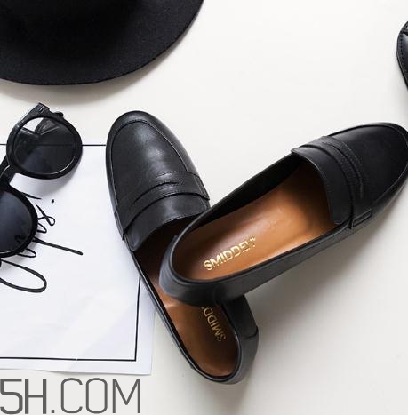 羊皮鞋沾水了怎么办,羊皮鞋能沾水吗