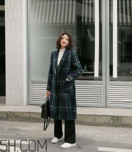 绿色大衣适合什么人穿,绿色的衣服适合什么人穿