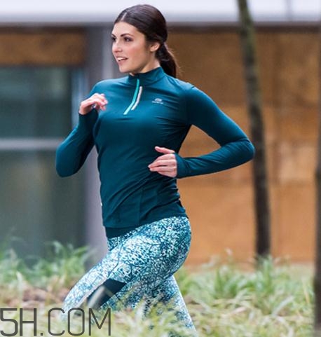 速干衣为何干的快,速干衣真的速干吗 速干衣为何干的快,速干衣真的速干吗