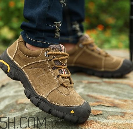 徒步鞋重吗,徒步鞋舒服吗 徒步鞋重吗,徒步鞋舒服吗