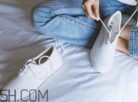 匡威帆布鞋什么颜色好看,帆布鞋什么颜色好看