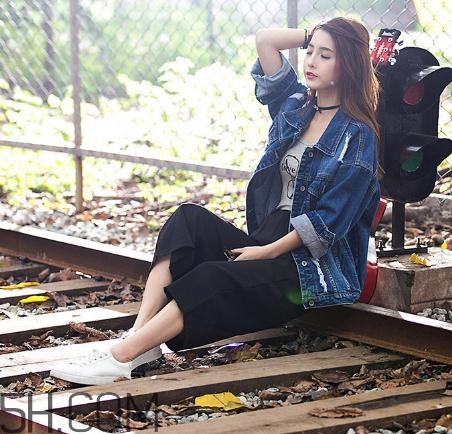 牛仔外套会越穿越大吗,牛仔外套会不会越穿越大