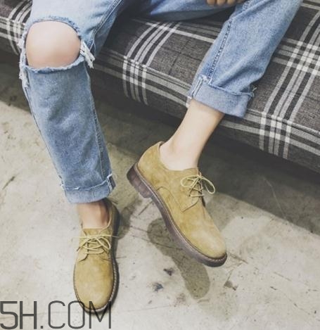 翻毛皮鞋可以用水洗吗?,翻毛皮鞋子可以用水洗吗