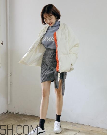 羽绒服可以机洗吗?,羽绒服可以机洗吗?会不会不保暖?