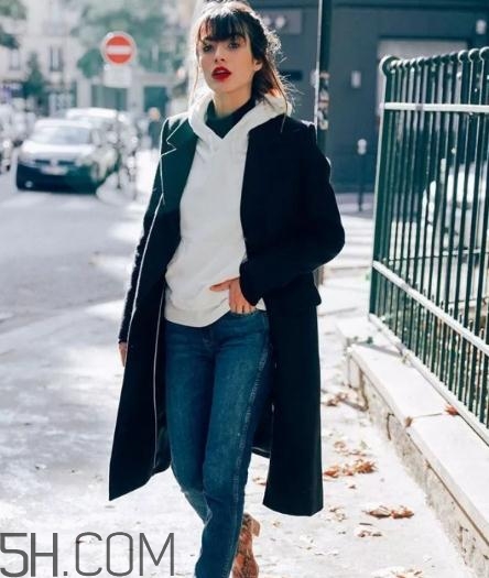 毛呢大衣沾满毛怎么办,大衣容易沾毛怎么办