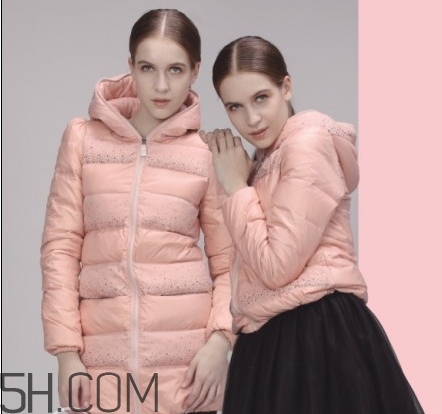 裸粉色搭配什么颜色,裸粉上衣配什么颜色下装