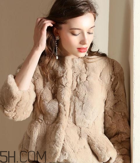 獭兔毛和狐狸毛区别,狐狸毛獭兔毛和兔毛的区别 獭兔毛和狐狸毛区别,狐狸毛獭兔毛和兔毛的区别