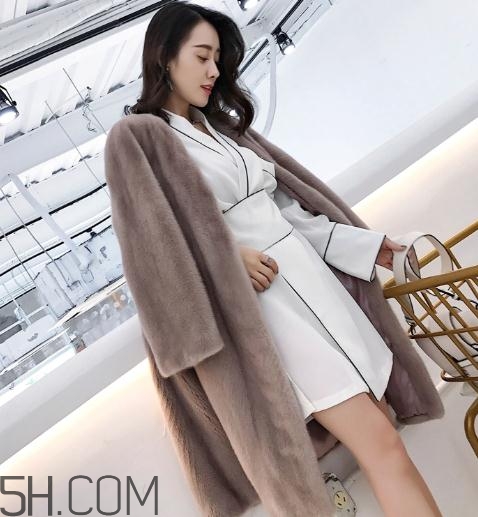 天鹅绒水貂绒大衣好吗,天鹅绒好还是水貂皮大衣好