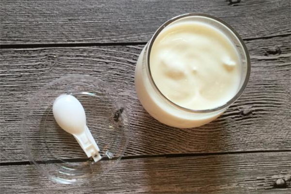 酸奶的功效和作用(酸奶的功效和作用酸奶的营养价值)