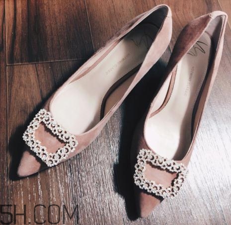 热风鞋子是真皮的吗,热风的皮鞋是真皮吗