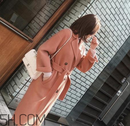 羊绒大衣缩水了怎么恢复原状,羊绒大衣洗了缩水怎么恢复