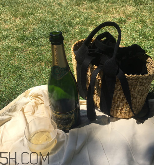 murua什么档次,mu衣服什么档次