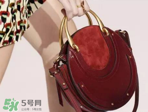 Chloe Pirrie,pie char Chloe Pirrie,pie char