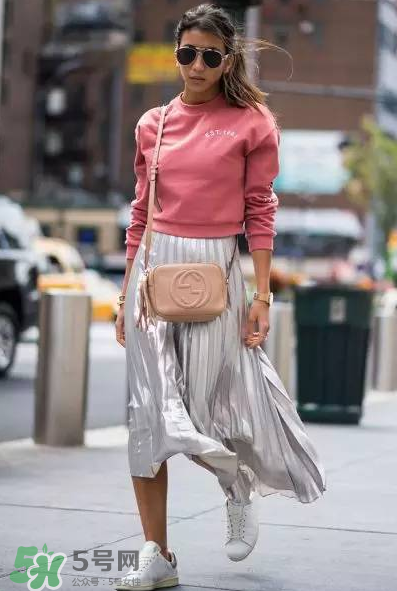 秋天卫衣穿搭,秋天卫衣穿搭文案