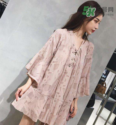 裙子如何搭配,裙子穿搭技巧 裙子如何搭配,裙子穿搭技巧