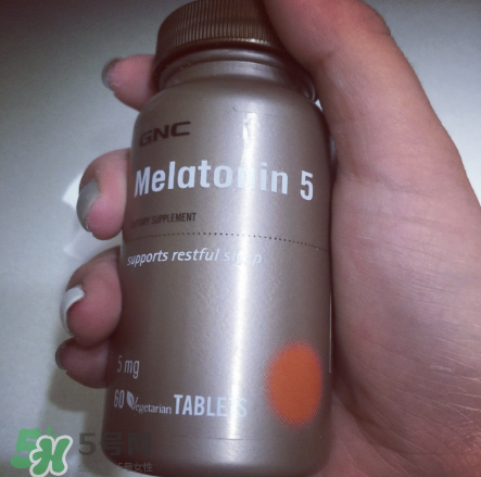 褪黑色素片治疗失眠的作用机理,褪黑素片能治失眠吗