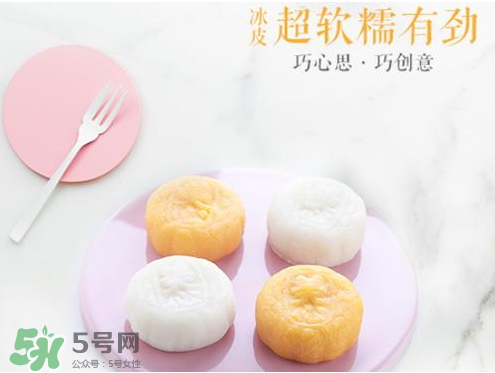 冰皮月饼的皮怎样做柔软,冰皮月饼制作过程 冰皮月饼的皮怎样做柔软,冰皮月饼制作过程