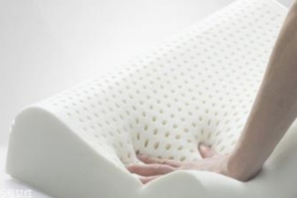 记忆枕和乳胶枕的区别(乳胶记忆枕和乳胶枕有什么区别) 记忆枕和乳胶枕的区别(乳胶记忆枕和乳胶枕有什么区别)