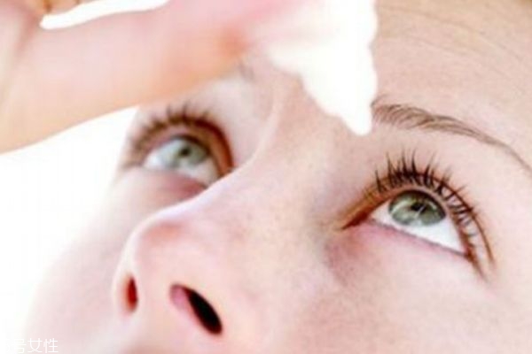 眼睛充血用什么眼药水(眼睛充血用什么眼药水好得快)