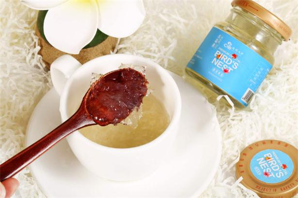 燕窝什么时候吃最好(燕窝什么时候吃最好早上还是晚上)