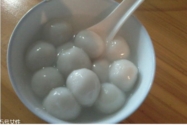 胃不好可以吃汤圆吗(吃汤圆不消化想吐怎么办) 胃不好可以吃汤圆吗(吃汤圆不消化想吐怎么办)