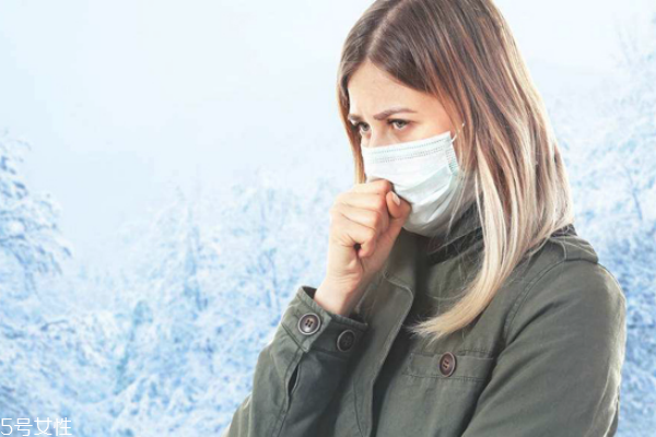 冬天怎么避免户外冻红鼻子(冬天鼻子冻红怎么办)