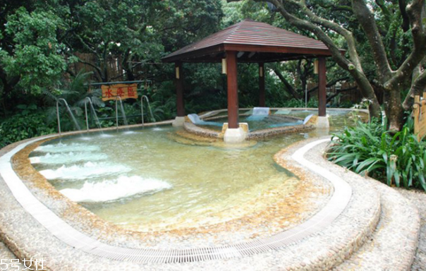 泡温泉的完整步骤(泡温泉怎么泡的 泡温泉的完整步骤)