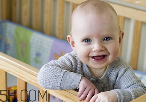 孩子打完百白破发烧怎么办,1岁半宝宝打完百白破发烧怎么办