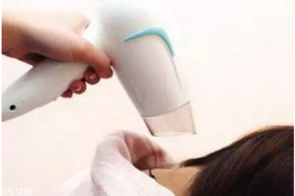 吹风机并不是高辐射杀手(吹风机是什么辐射)