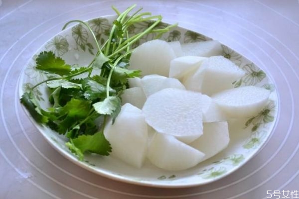 白萝卜可以治疗痔疮吗(白萝卜能治痔疮吗) 白萝卜可以治疗痔疮吗(白萝卜能治痔疮吗)