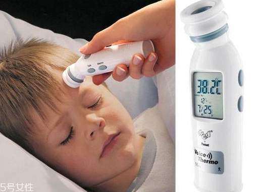 小孩半夜发烧怎么回事(小孩半夜发烧是怎么回事)