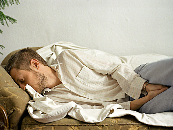 晚上睡觉手发麻吃什么药,晚上睡觉,手经常发麻是什么原因