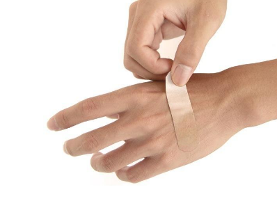 非常深的伤口不适合用创可贴(伤口较深可以用创可贴吗)