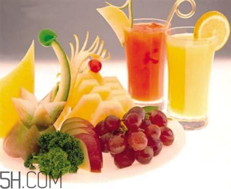 果蔬汁搭配大全及功效,怎样榨果汁好喝又营养 果蔬汁搭配大全及功效,怎样榨果汁好喝又营养
