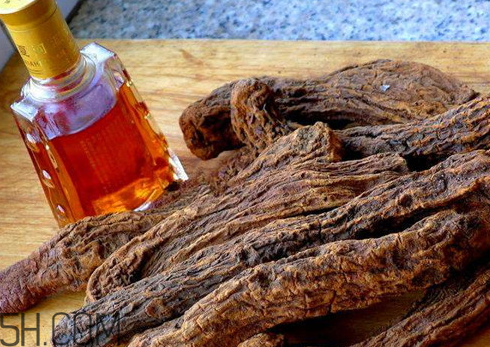 肉苁蓉是黑色的正常吗,肉苁蓉颜色黑